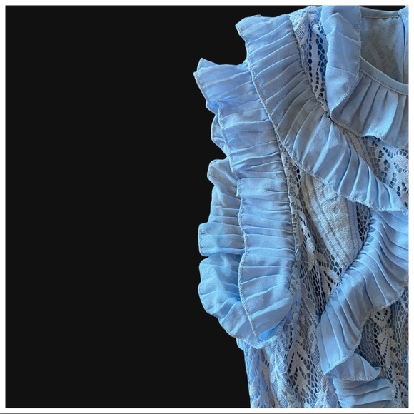 💕 The Zenayda Gorgeous Blue Lace Ruffle Maxi Dress - Picture 5 of 9